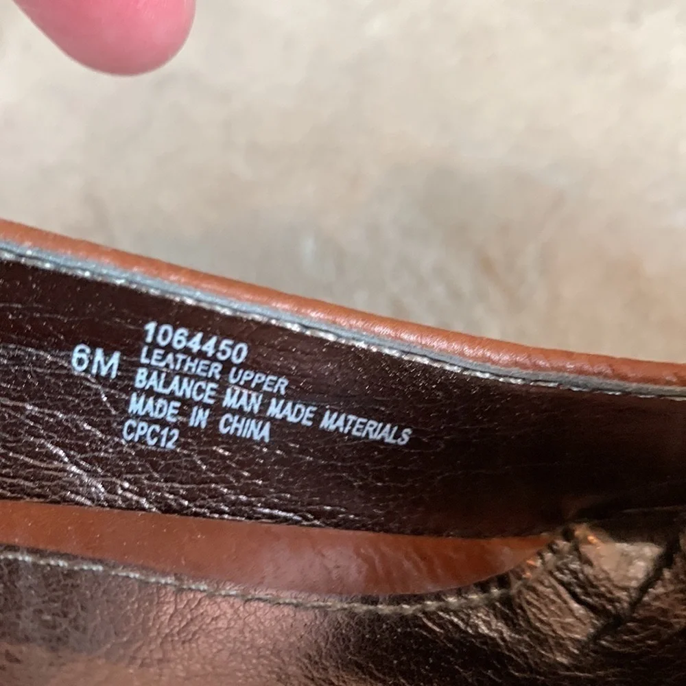 SOFFT size 6 animal print heels